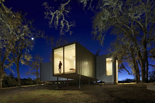 Box Home Design Exterior Bedroom View By Mork-Ulnes Architects