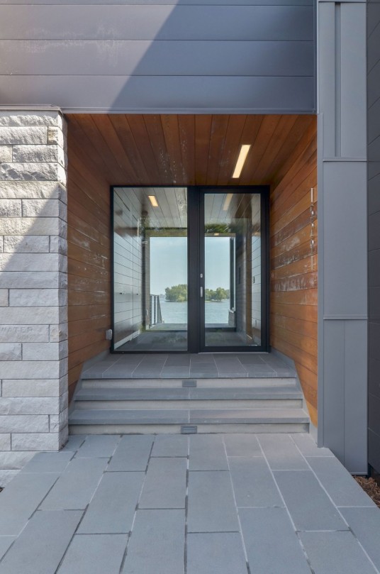 Contemporary Edgewater Residence Entrance Area