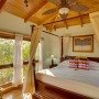 Tree House Design That is Best For You: Deluxe Treehouse Bed Room