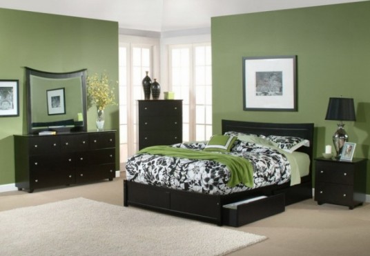 Green and Pattern Color Asian Bedroom Design