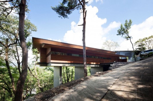 Side Angel View Residence in Asamayama by Kidosaki Architects