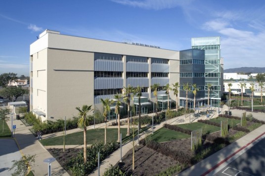 University of Santa Monica Architecture