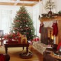 Decorating Into Traditional Christmas Tree In Home: Traditional Christmas Tree Decoration In Home